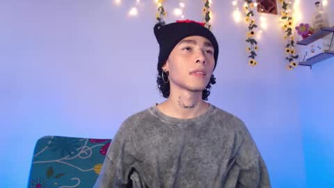 Snapshot of seven7xis chatting on March 12, 5:02 am Alexis online show from March 12, 5:02 am