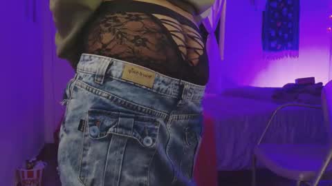 Snapshot of seven7xis chatting on October 19, 5:41 am Alexis online show from October 19, 5:41 am