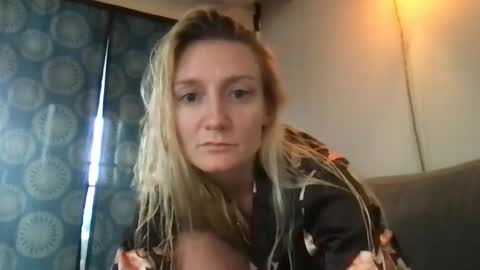 Snapshot of sex_drungs_and_plugs chatting on December 15, 10:47 pm Sex drugs and plugss online show from December 15, 10:47 pm