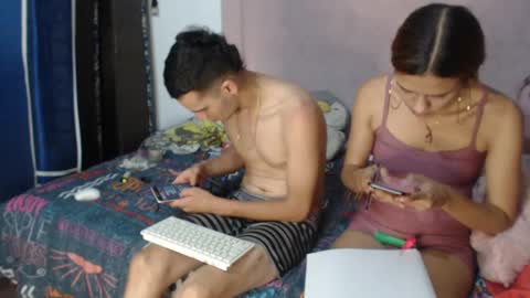 Snapshot of sex_forever77 chatting on January 17, 11:07 pm Karol y antony online show from January 17, 11:07 pm