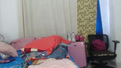 Snapshot of sex_forever77 chatting on February 27, 5:15 pm Karol y antony online show from February 27, 5:15 pm