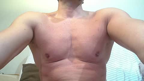 Snapshot of sex_machine_19 chatting on December 15, 12:28 pm SEX MACHINE 19 online show from December 15, 12:28 pm