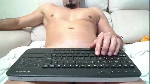 Snapshot of sex_machine_19 chatting on November 11, 11:43 am SEX MACHINE 19 online show from November 11, 11:43 am