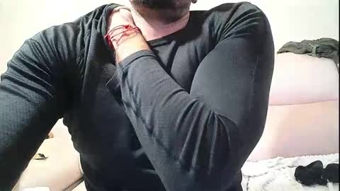 Snapshot of sex_machine_19 chatting on November 20, 10:37 am SEX MACHINE 19 online show from November 20, 10:37 am