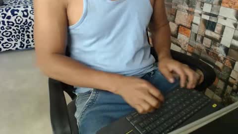 Snapshot of sexatlexx chatting on October 23, 9:35 pm arnold online show from October 23, 9:35 pm