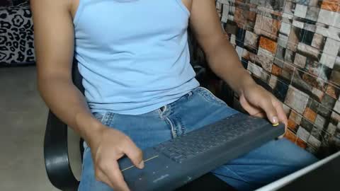 Snapshot of sexatlexx chatting on October 28, 2:04 am arnold online show from October 28, 2:04 am