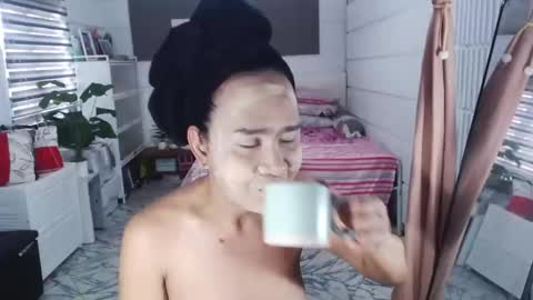 Snapshot of sexcum_trendingts_now chatting on February 17, 5:04 am MS Anna online show from February 17, 5:04 am