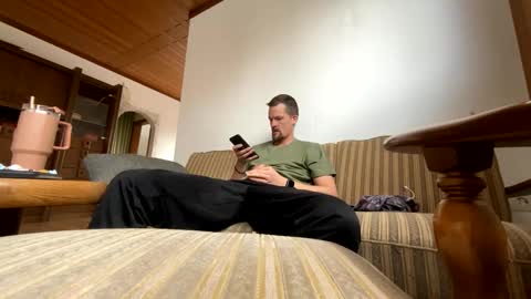 Snapshot of sexdgh chatting on September 23, 11:35 am sexdgh online show from September 23, 11:35 am