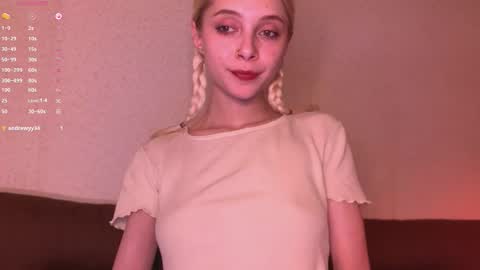 Snapshot of sexdrugg666 chatting on November 11, 9:15 pm Dina online show from November 11, 9:15 pm