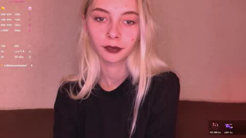 Snapshot of sexdrugg666 chatting on November 15, 8:38 pm Dina online show from November 15, 8:38 pm