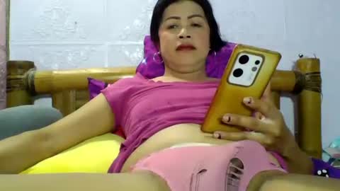 Snapshot of sexgoddesses4u chatting on May 7, 3:01 am Ems online show from May 7, 3:01 am