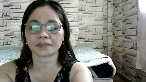 Snapshot of sexi_monica chatting on May 12, 12:41 am sexi_monica online show from May 12, 12:41 am