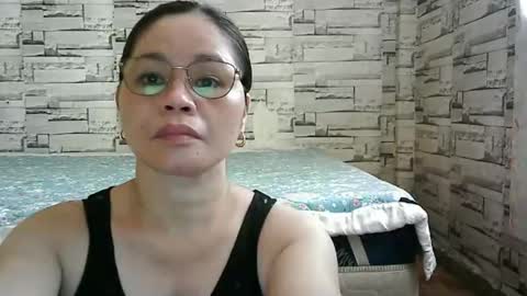 Snapshot of sexi_monica chatting on May 18, 12:40 am sexi_monica online show from May 18, 12:40 am