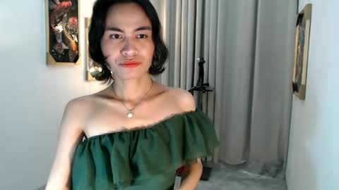 Snapshot of sexiestlara chatting on June 21, 10:51 am lara online show from June 21, 10:51 am