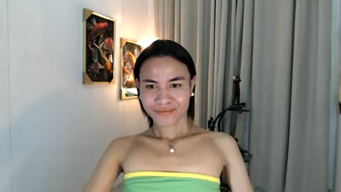 Snapshot of sexiestlara chatting on July 5, 12:34 pm lara online show from July 5, 12:34 pm