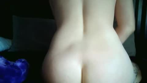 Snapshot of sexiirose22 chatting on June 1, 4:52 pm Rose online show from June 1, 4:52 pm