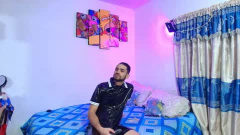 Snapshot of sexincompany425566 chatting on March 18, 9:07 pm sexincompany425566 online show from March 18, 9:07 pm