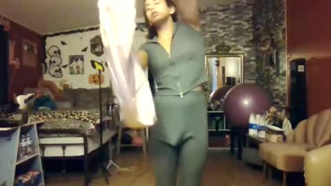 sexiwhiskey699 online show from October 5, 5:17 am