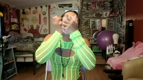 sexiwhiskey699 online show from June 20, 8:22 pm