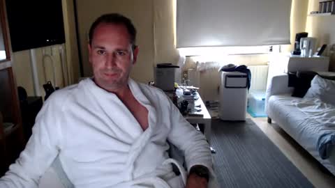 Snapshot of sexlobo1 chatting on July 12, 12:40 pm Sexlobo online show from July 12, 12:40 pm