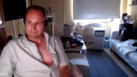 Snapshot of sexlobo1 chatting on July 29, 3:32 pm Sexlobo online show from July 29, 3:32 pm