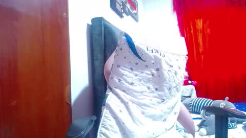 Snapshot of sexmilkdirty chatting on December 2, 9:43 pm sexmilkdirty online show from December 2, 9:43 pm