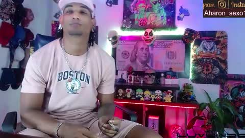 Aharon  ravelo online show from February 24, 5:49 am