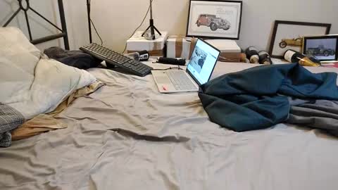 Snapshot of sexobject001 chatting on October 24, 8:44 am sexobject001 online show from October 24, 8:44 am