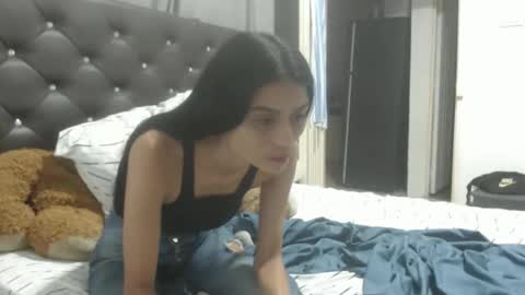 anny online show from December 4, 12:03 pm