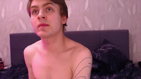 Jennis and OliverPvt is open online show from April 12, 12:54 pm