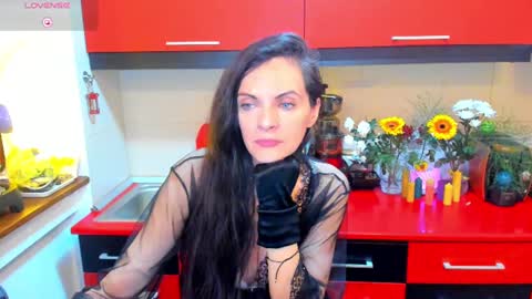 Snapshot of sexqueen1111 chatting on January 19, 8:30 pm sexqueen1111 online show from January 19, 8:30 pm