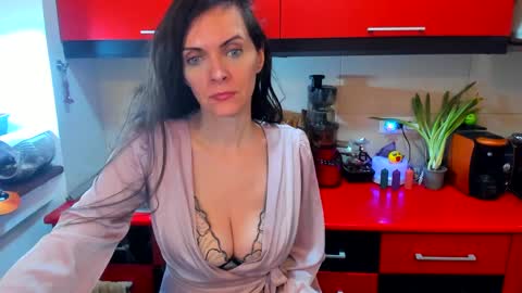 Snapshot of sexqueen1111 chatting on March 7, 4:35 am sexqueen1111 online show from March 7, 4:35 am