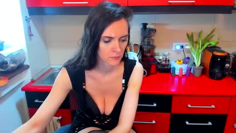 Snapshot of sexqueen1111 chatting on March 11, 5:49 am sexqueen1111 online show from March 11, 5:49 am