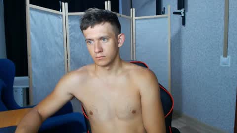Snapshot of sexstivelove chatting on June 18, 6:57 am sexstivelove online show from June 18, 6:57 am