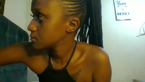 Snapshot of sexsy_sally chatting on December 10, 1:54 am sexsysally online show from December 10, 1:54 am