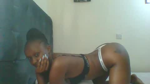 Snapshot of sexsy_sally chatting on December 21, 6:19 am sexsysally online show from December 21, 6:19 am