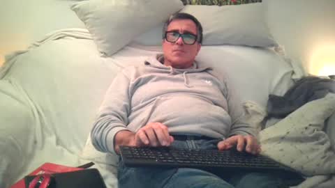 Snapshot of sexurbation chatting on December 3, 10:51 pm Sexurbation online show from December 3, 10:51 pm