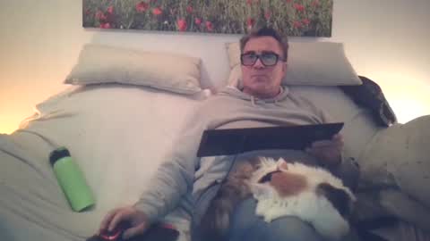 Snapshot of sexurbation chatting on December 16, 6:02 pm Sexurbation online show from December 16, 6:02 pm