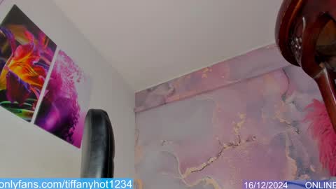 Tifanny Benitez  online show from December 16, 9:31 pm