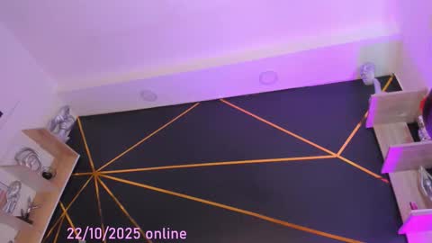 Tifanny Benitez  online show from October 22, 8:52 pm