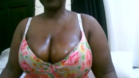 sexxi_ebony online show from October 24, 12:12 pm