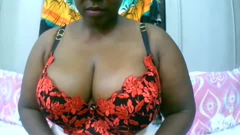 sexxi_ebony online show from November 25, 11:27 pm
