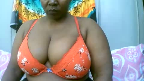 sexxi_ebony online show from February 4, 8:42 am