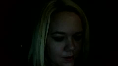 Snapshot of sexxiibossbabe chatting on December 15, 12:09 pm sexxiibossbabe online show from December 15, 12:09 pm