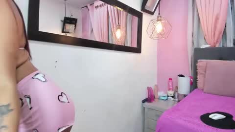 Snapshot of sexxxhorny_ chatting on October 30, 3:08 am sexxxhorny_ online show from October 30, 3:08 am