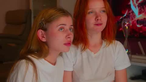 Snapshot of sexxxsirens chatting on September 13, 9:14 pm Hannah Monica Annie Andrea Eva Lina online show from September 13, 9:14 pm