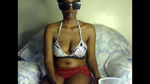 Snapshot of sexxy_boobiess chatting on November 28, 9:45 am Natural boobs online show from November 28, 9:45 am