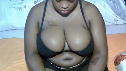 Snapshot of sexxy_brii chatting on November 2, 10:12 pm sexxy_brii online show from November 2, 10:12 pm