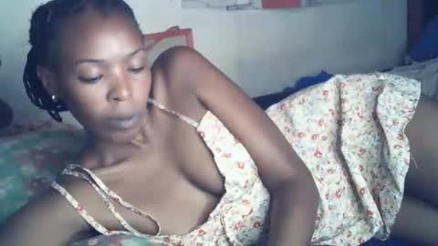 sexxy_curvy23 online show from January 16, 7:45 am