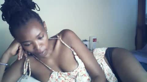 sexxy_curvy23 online show from April 29, 6:06 am